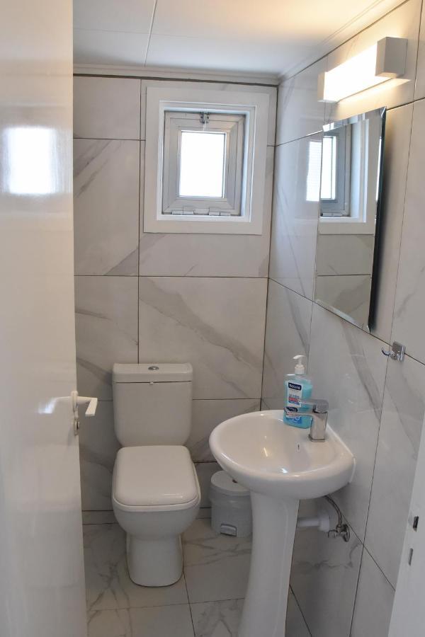 Kolonaki Seaview Apartments Larnaca Exterior photo