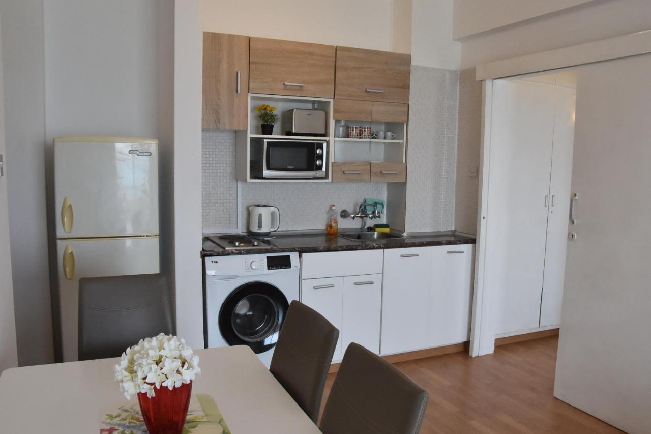 Kolonaki Seaview Apartments Larnaca Exterior photo