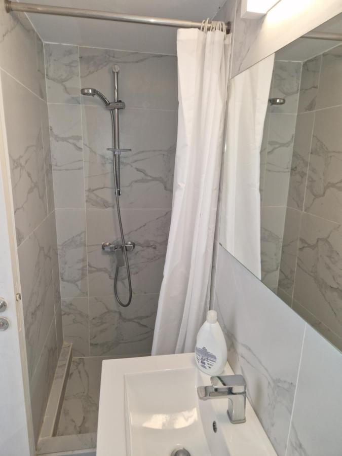 Kolonaki Seaview Apartments Larnaca Room photo